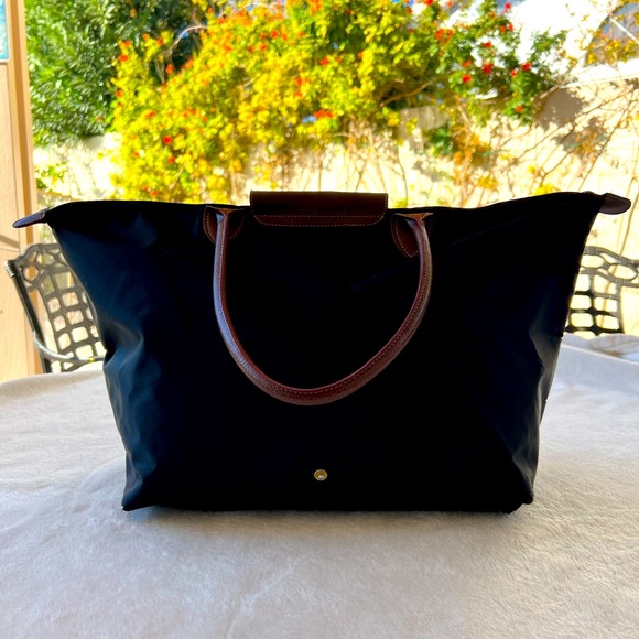 Longchamp Handbags - LONGCHAMP dark purple “Le Pilage” tote bag